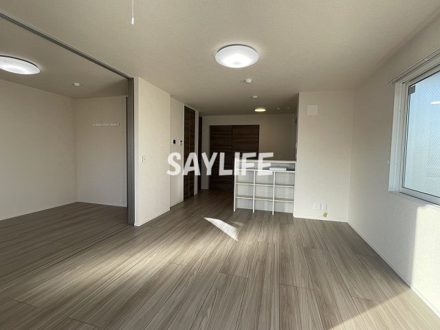 ラ・メェール鶴見の居間・リビング