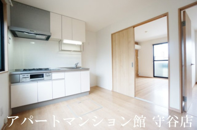 【居間・リビング】 | クレセントコート