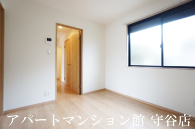 【居間・リビング】 | クレセントコート