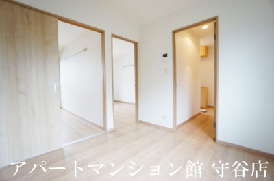 【居間・リビング】 | クレセントコート