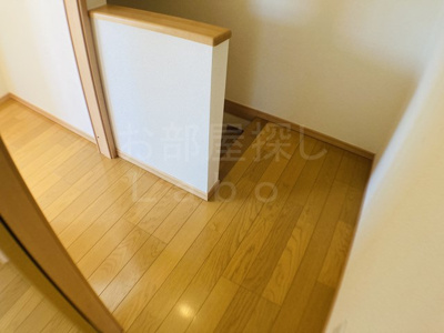 【内装】 | アザレアＢ