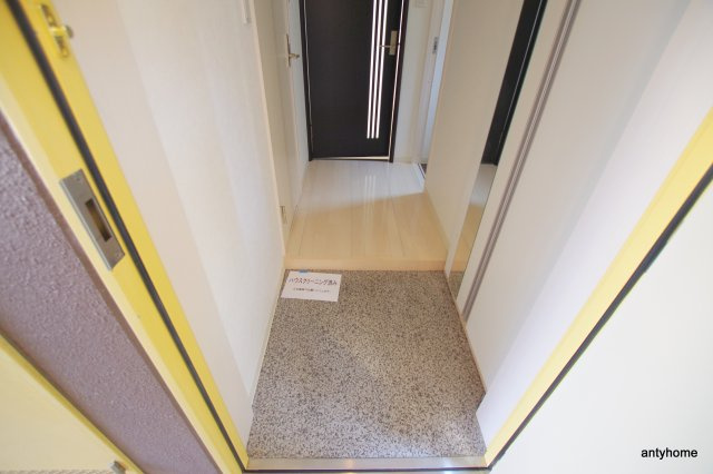 アルビオン西梅田　仲介手数料無料の玄関