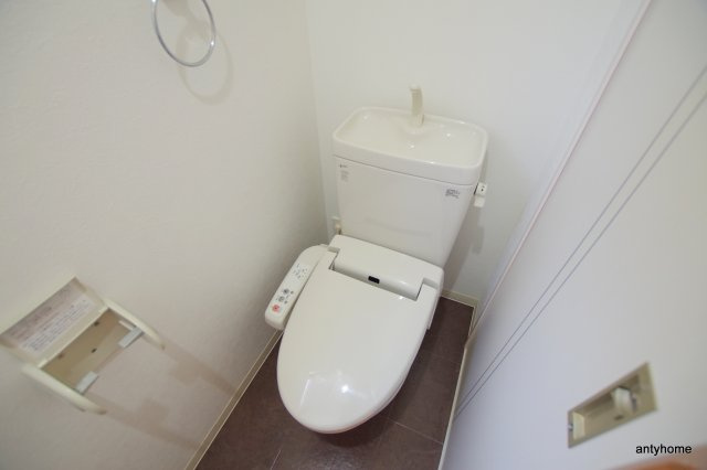 アルビオン西梅田　仲介手数料無料のトイレ