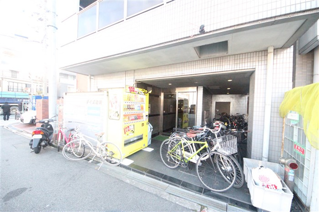 【エントランス】 | デイズハイツ境川