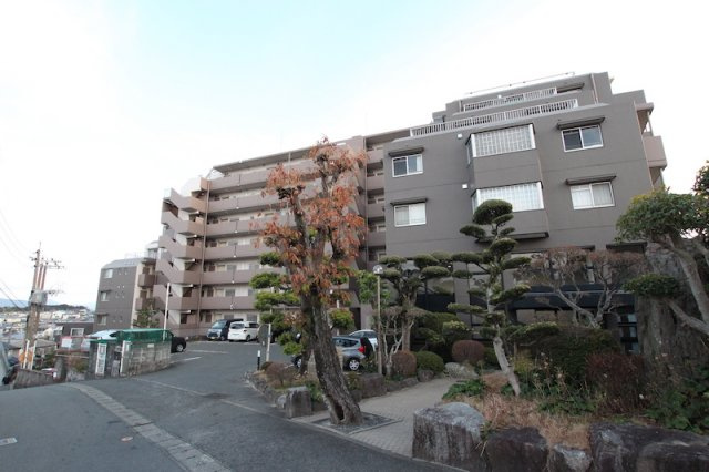 ロワールマンションやよい坂の外観