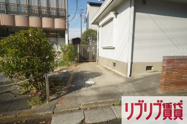 幸町二丁目戸建の駐車場