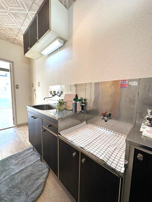 【キッチン】 | ロイヤルハイツⅢ | ガスコンロ設置可能のキッチンです☆ご自身でお好きなタイプのガスコンロをご用意いただけます！