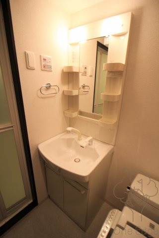 レクシア西中島Ⅰの独立洗面台