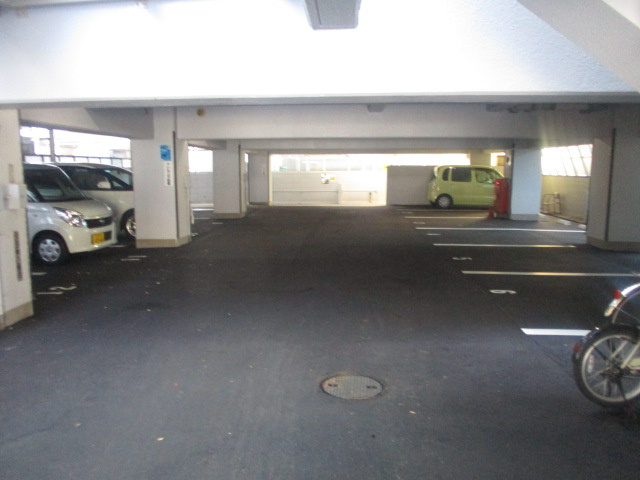 【駐車場】 | ラフィーヌ帝塚山
