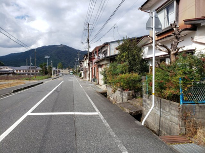 【前面道路含む現地写真】 | 八頭郡智頭町中古戸建