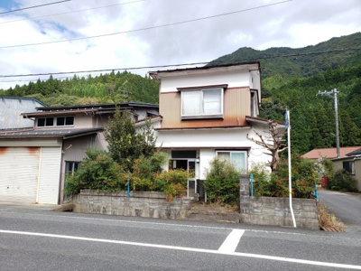 【外観】 | 八頭郡智頭町中古戸建