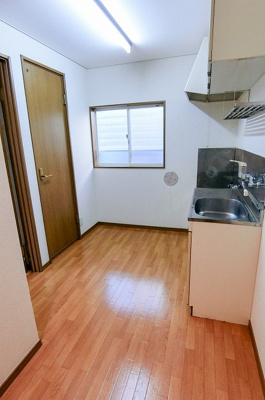 【内装】 | サンオーシャン | 約4帖