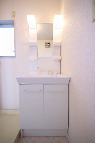 ハイツ花梨の独立洗面台|独立洗面台、朝の身支度には欠かせません
