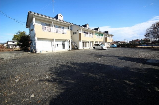 ハイツ花梨の駐車場|駐車スペースもあります