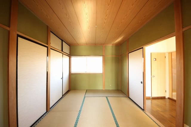 ハイツ花梨の和室|明るい和室です