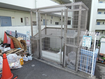 【その他共用部分】 | 東横白楽マンション | ゴミ置場です。
