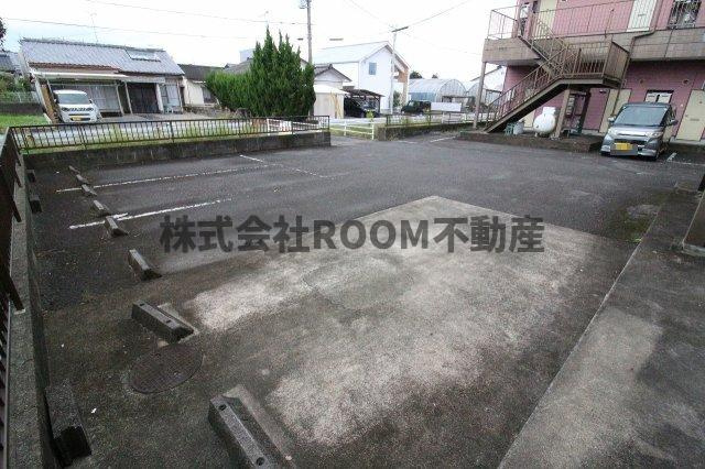 レクセル都城の駐車場