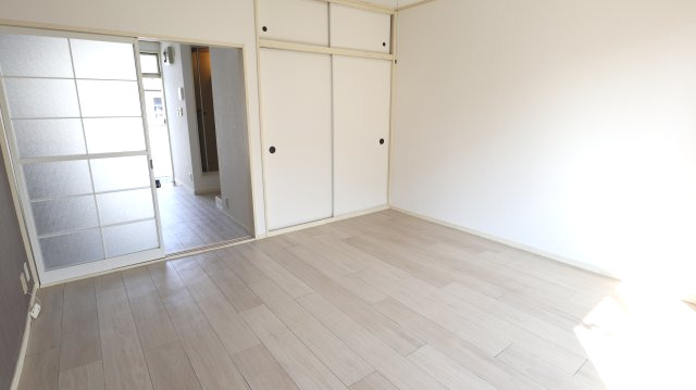 ハイツジュネスの洋室