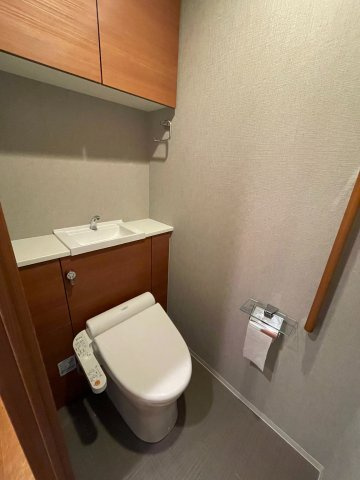 ライオンズ府中駅前のトイレ