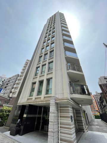 ライオンズ府中駅前の外観