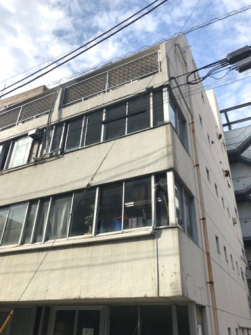 アート第一ビルの外観