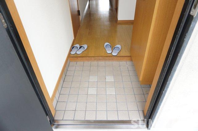 ハウスローリエの玄関