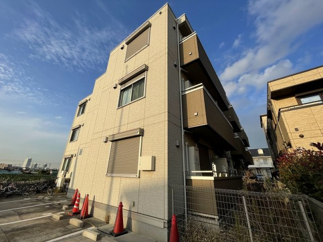 サンスクミの外観