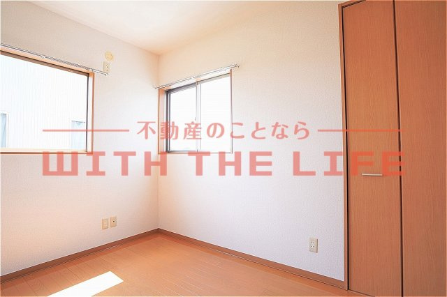 テラスハウス青木【キャッシュバック対象物件】の洋室|広々とした洋室です