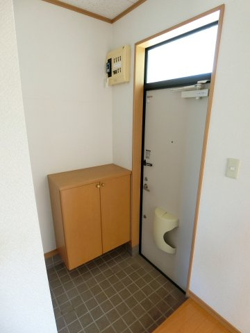 キャパシティハウスAの玄関|収納もある玄関です