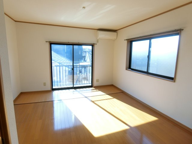 キャパシティハウスAの居間・リビング|ゆったりとした居間です