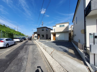 【前面道路含む現地写真】 | 守山区鳥羽見　２号棟〈仲介手数料無料〉鳥羽見小学校・守山西中学校　新築一戸建て | 9/24撮影
守山区の不動産売買の事ならマックスバリュで住まい相談エムワイホームにお任せください。
