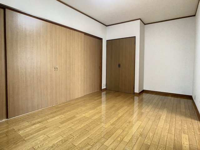 会田マンションの洋室