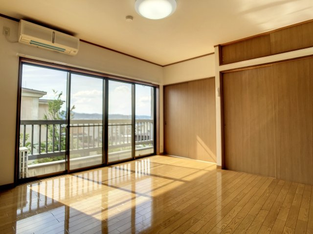 会田マンションの洋室