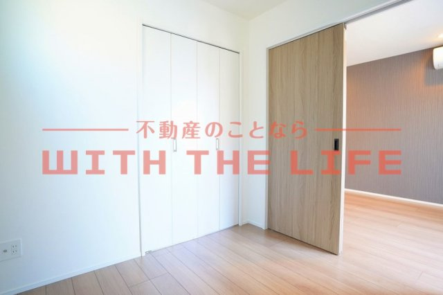 Rassure N・K【キャッシュバック対象物件】の寝室|開放的な寝室です