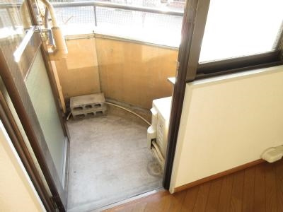 ハイツウエストロードのバルコニー