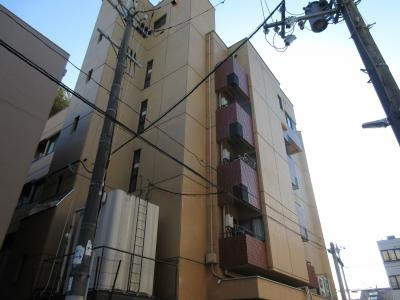 ハイツウエストロードの外観