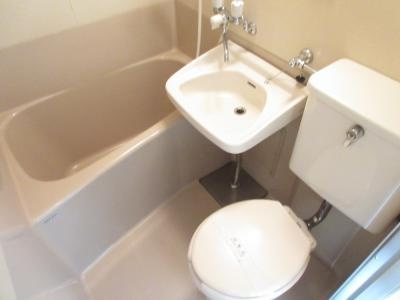 ハイツウエストロードの浴室|ユニットバス