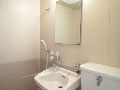 ハイツウエストロードの洗面所