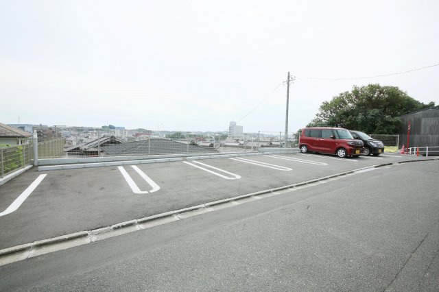 カーサ・サンキの駐車場