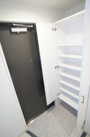 サンクラッソ伊丹の玄関