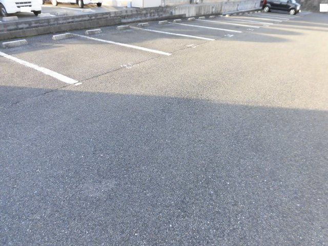 惣武マンションの駐車場