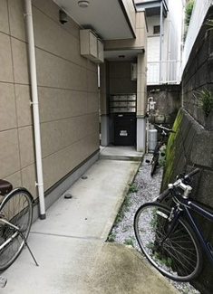 【エントランス】