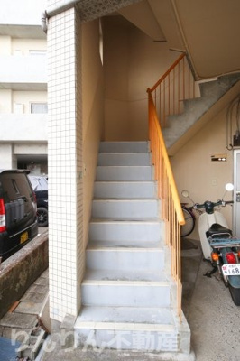 【エントランス】 | 吉野マンション | 落ち着いたエントランスです