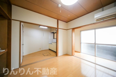 【居間・リビング】 | 吉野マンション | 使いやすい居間です