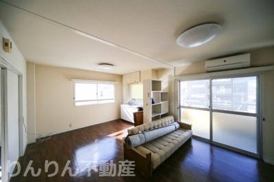 【居間・リビング】 | エル・パセオ仲之町 | ゆったりとした居間です