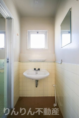 【洗面所】 | エル・パセオ仲之町 | 広い洗面スペース