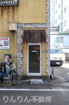 【玄関】 | エル・パセオ仲之町 | 収納もある玄関です