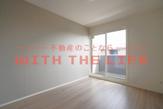 グランツアルファ【キャッシュバック対象】の洋室|明るい洋室です