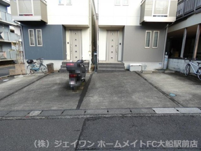 【駐車場】 | 岩崎貸家B棟