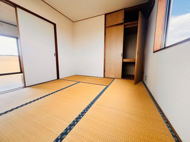 古賀ビルの和室